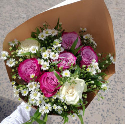 07 pink and white roses to offer