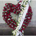 Heart-shaped spray with "Lily" base 70 cm