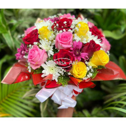 Bouquet multicolore 16 roses avec support humide